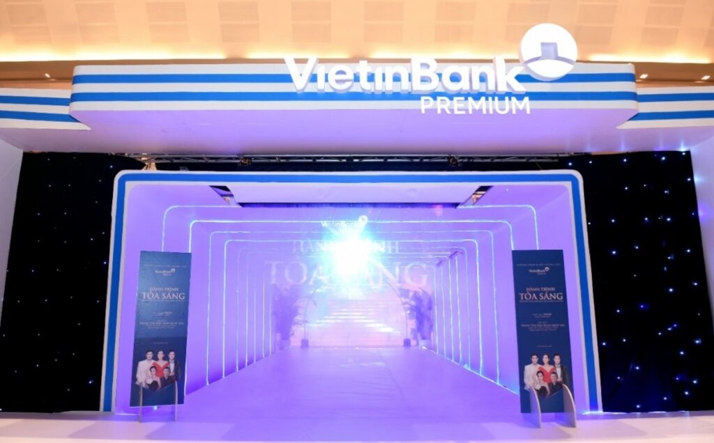 Tổ chức sự kiện “Hành trình tỏa sáng” Vietinbank