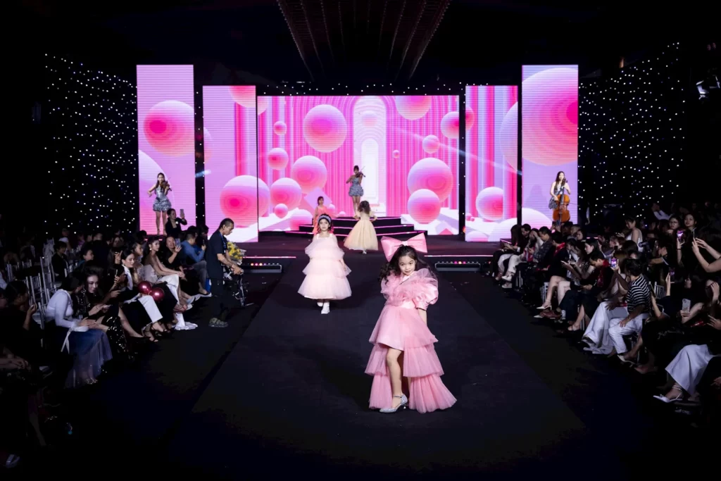 Xin giấy phép tổ chức chương trình biểu diễn thời trang tại Nha Trang