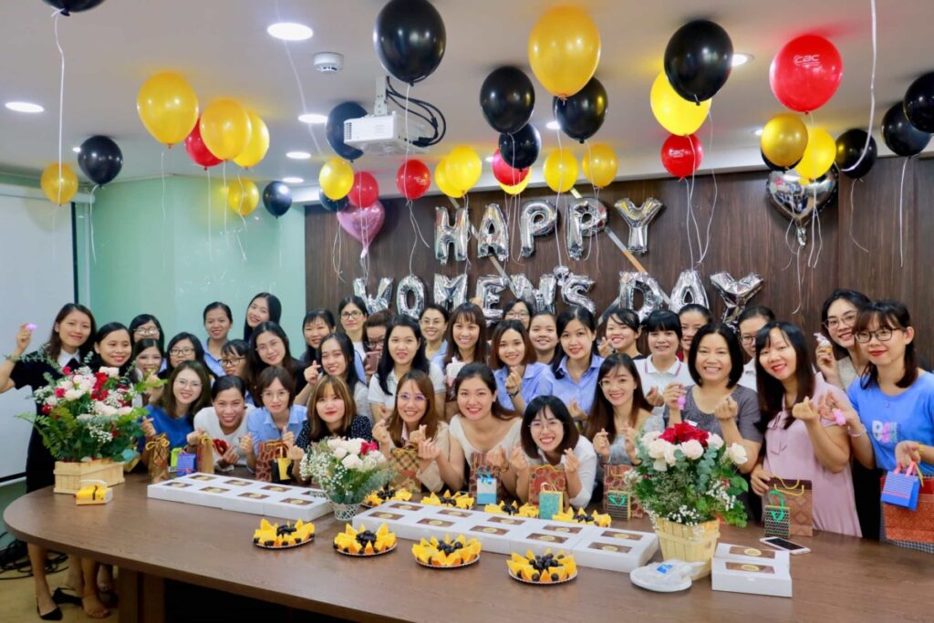 Dịch vụ tổ chức tiệc kỷ niệm ngày phụ nữ Việt Nam uy tín chuyên nghiệp giá tốt
