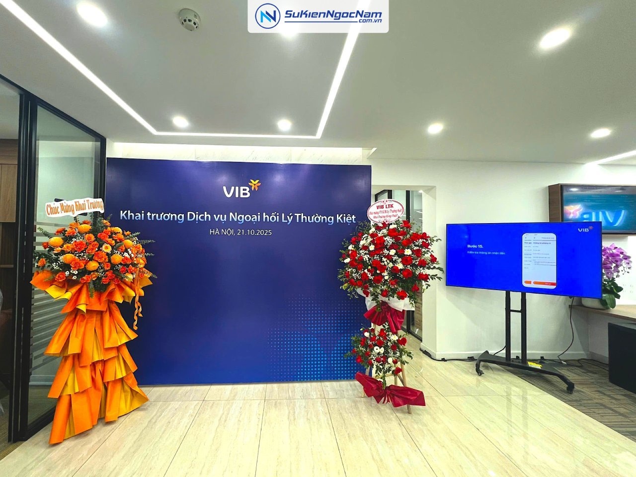 Tổ chức sự kiện khai trương dịch vụ ngoại hối