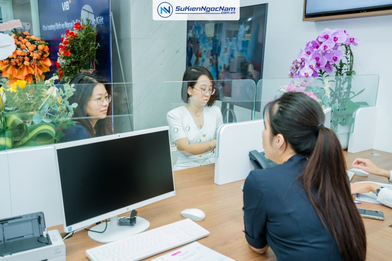 Tổ chức sự kiện khai trương dịch vụ ngoại hối