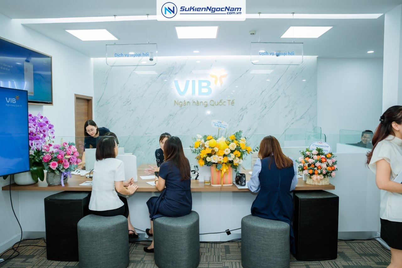 Tổ chức sự kiện khai trương dịch vụ ngoại hối