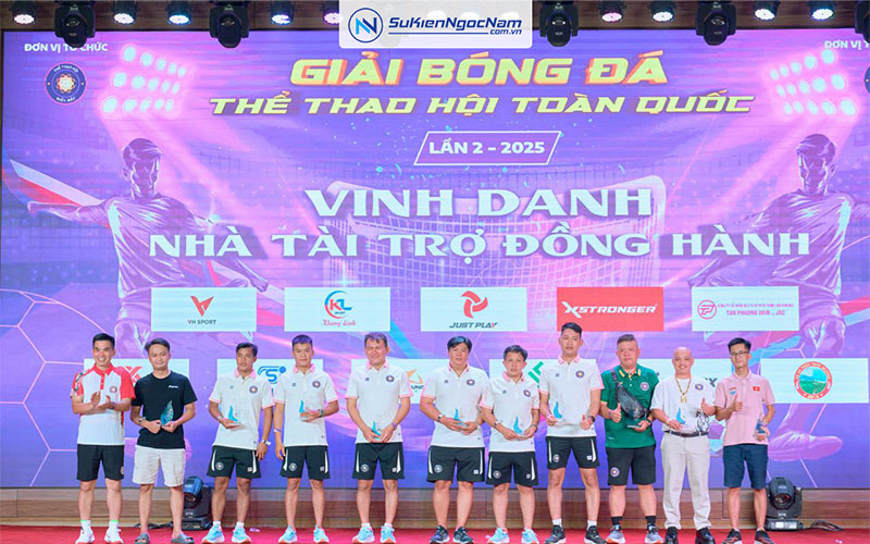 To chuc su kien Gala Dinner giai bong da the thao hoi toan quoc quy 3