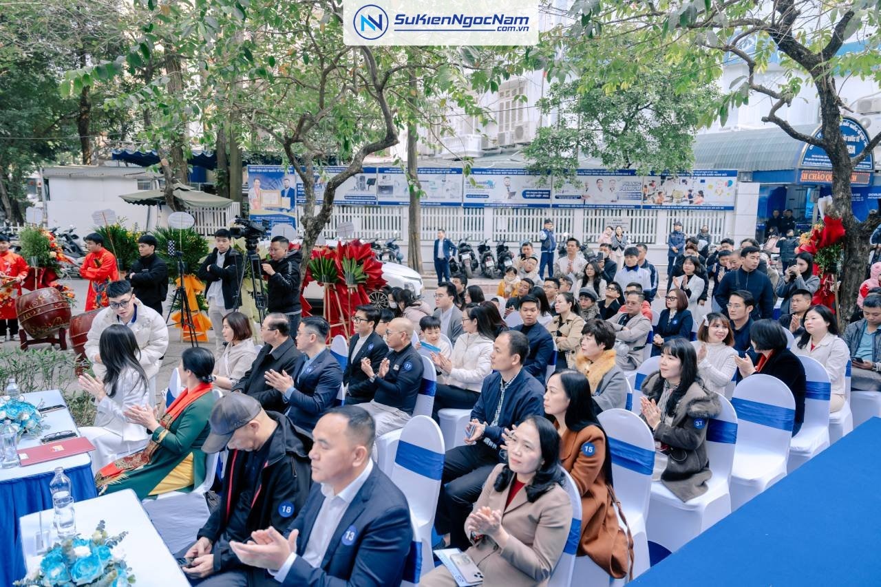 tổ chức sự kiện khai trương kính mắt Việt - Nga