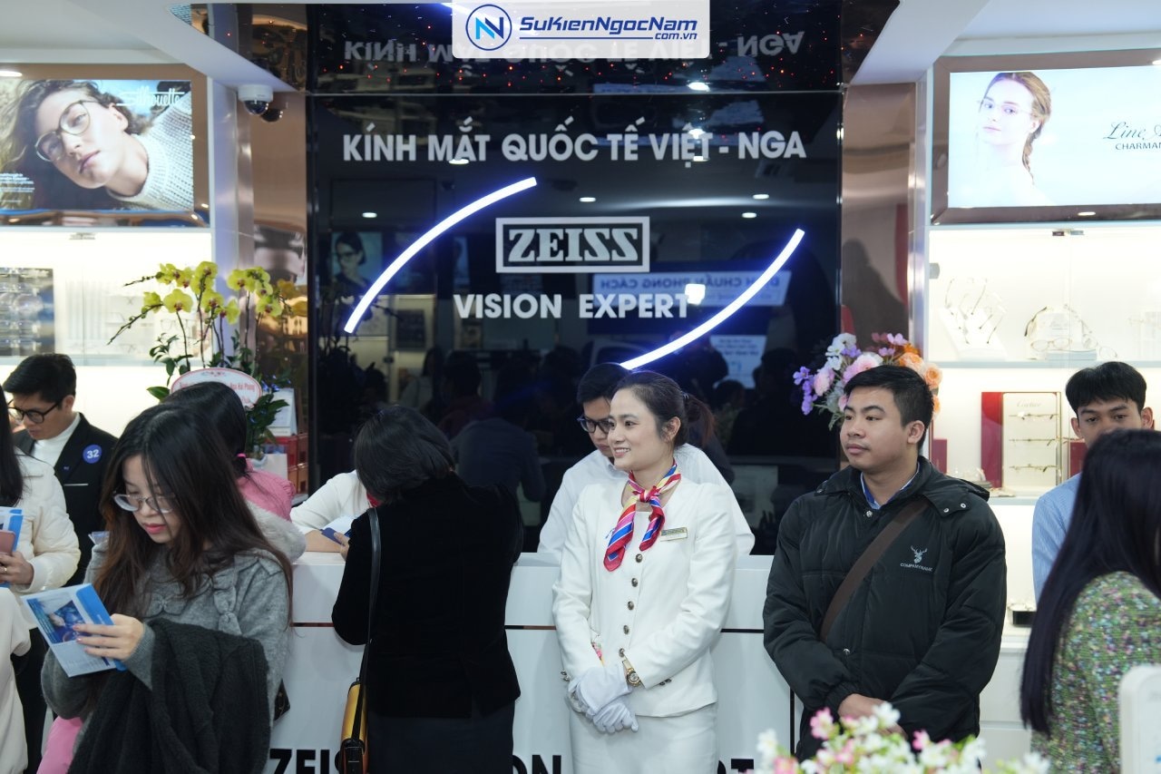 tổ chức sự kiện khai trương kính mắt Việt - Nga