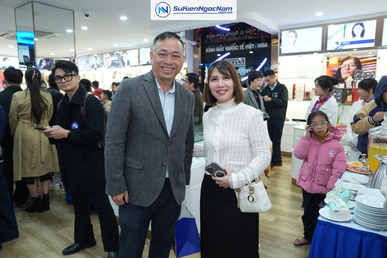 tổ chức sự kiện khai trương kính mắt Việt - Nga