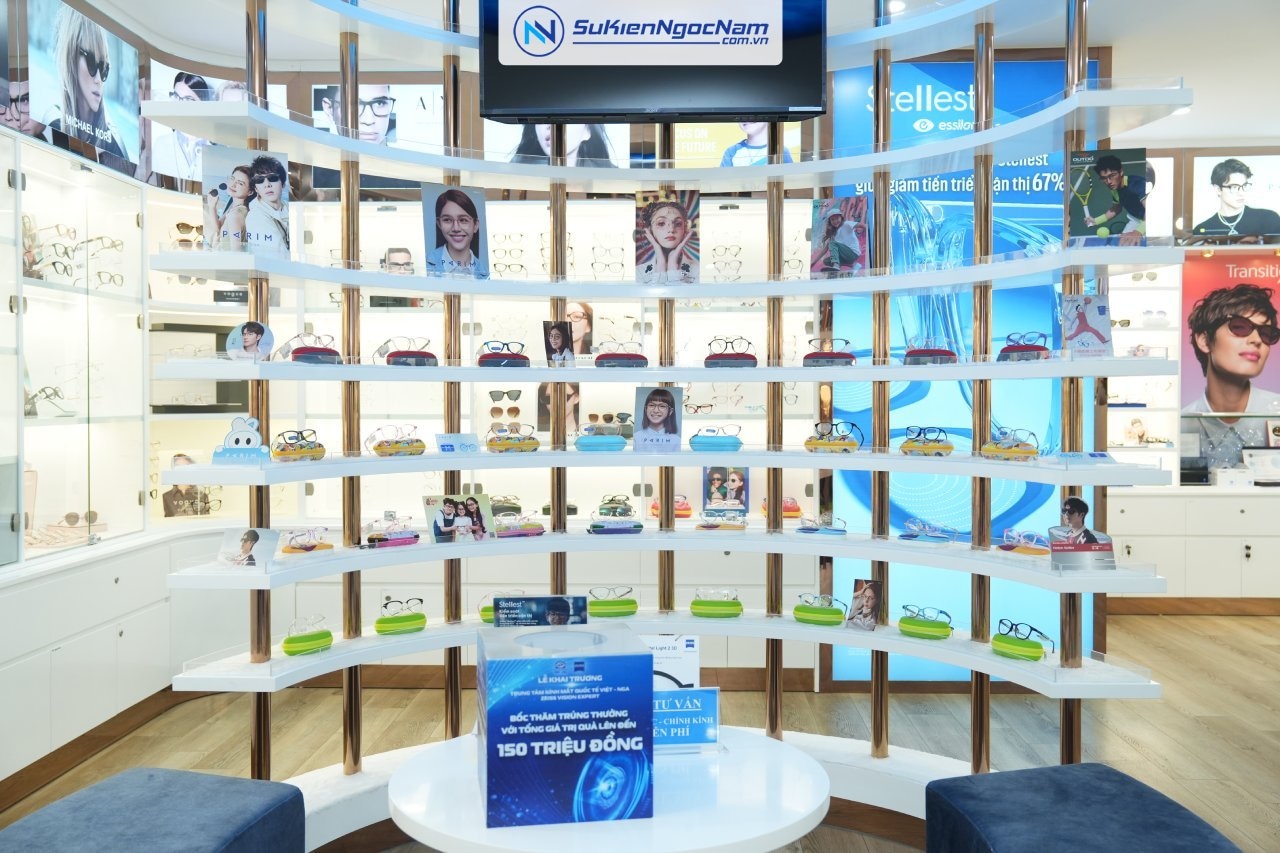 tổ chức sự kiện khai trương kính mắt Việt - Nga