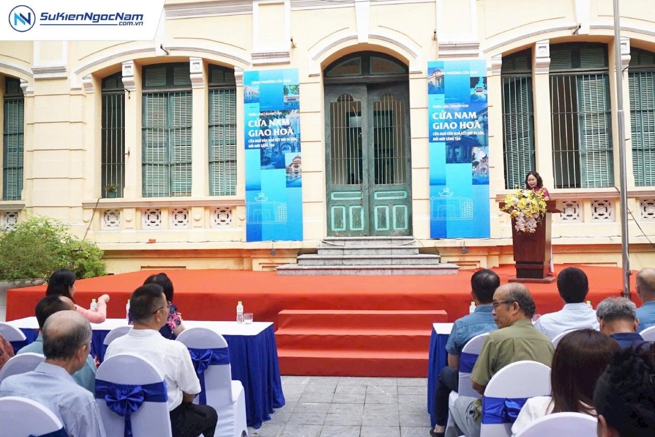 thiết kế banner ngang dọc cho sự kiện