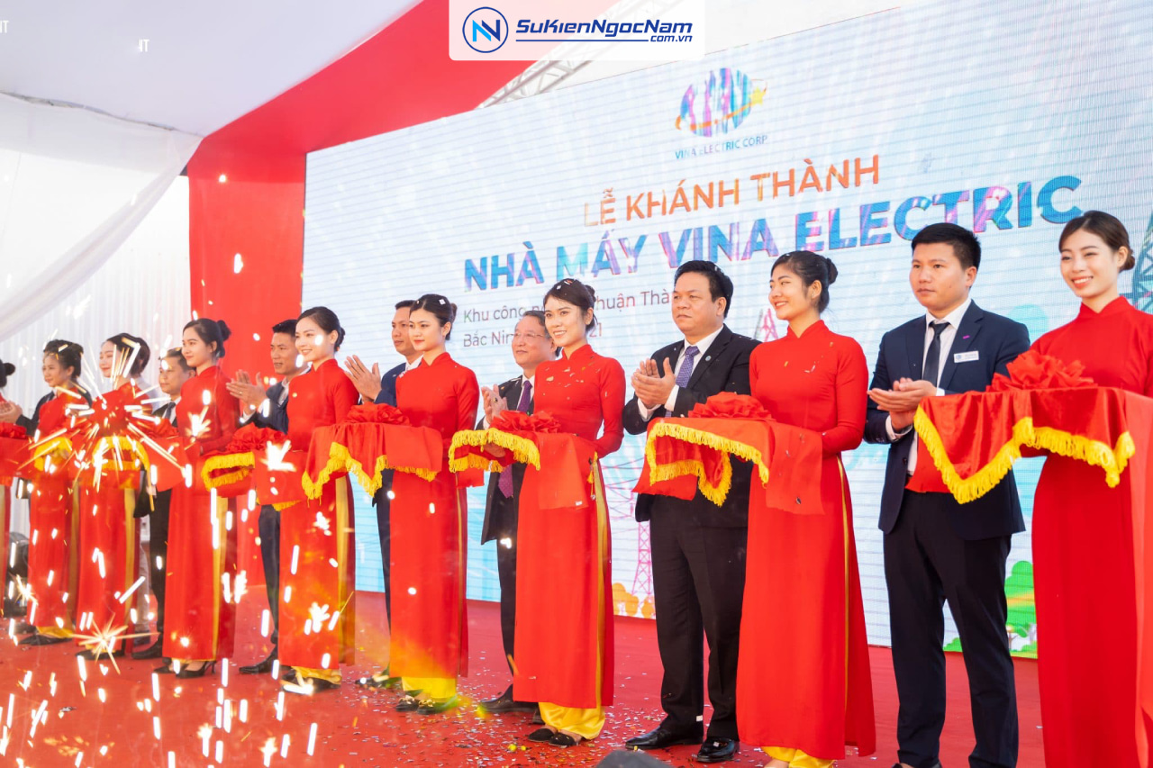 Tổ chức lễ khánh thành nhà máy