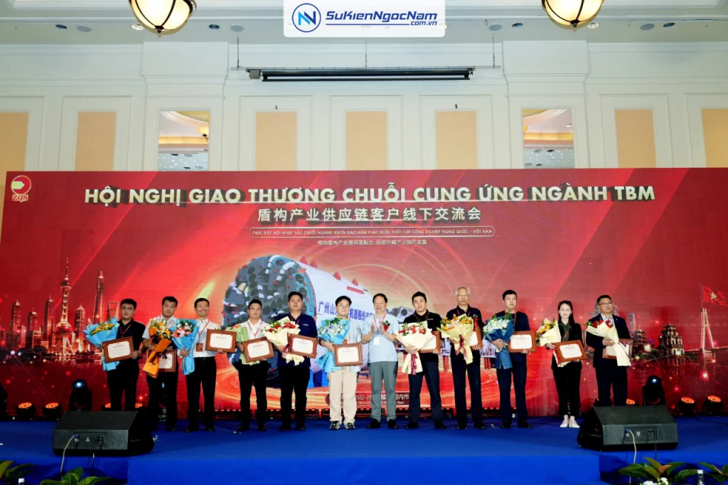 Tư vấn giấy phép tổ chức hội nghị hội thảo quốc tế