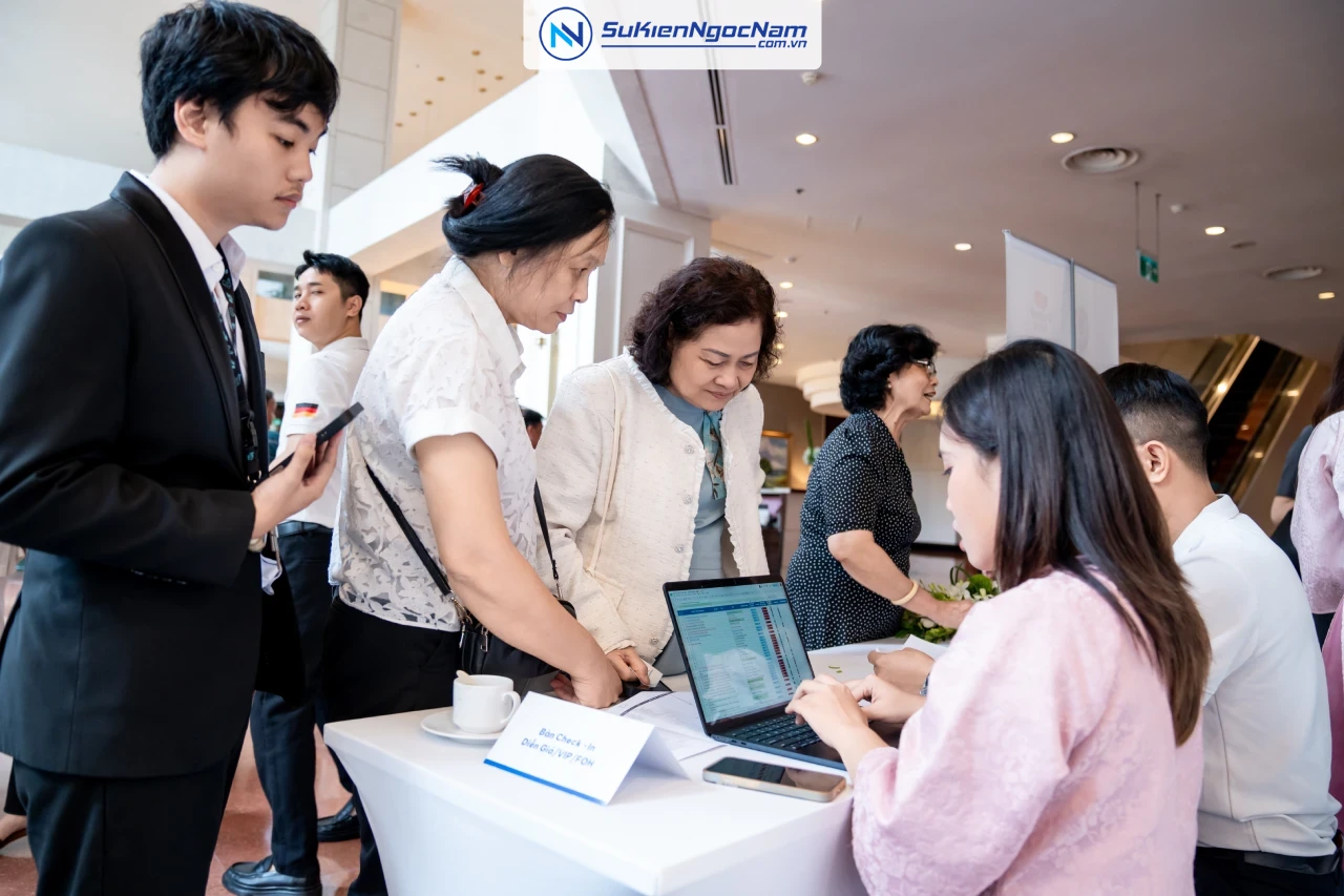 Hội thảo khoa học về tầm quan trọng của vi chất dinh dưỡng với trẻ em do Doppel Herz tổ chức